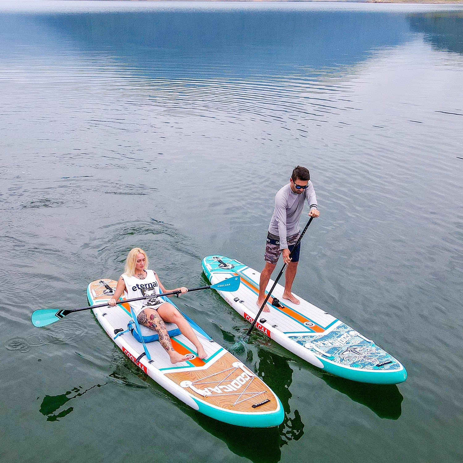 play paddle board with friends
